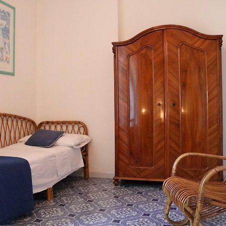 Villa Del Melograno 帕蒂 外观 照片