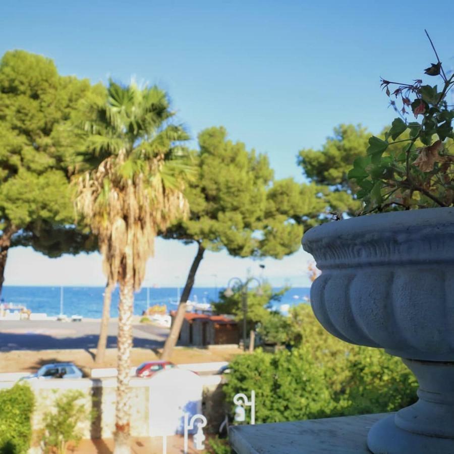 Villa Del Melograno 帕蒂 外观 照片